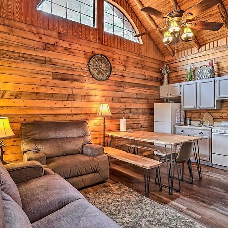 Broken Bow Log Cabin With Fire Pit, Pond, And Deck! Экстерьер фото