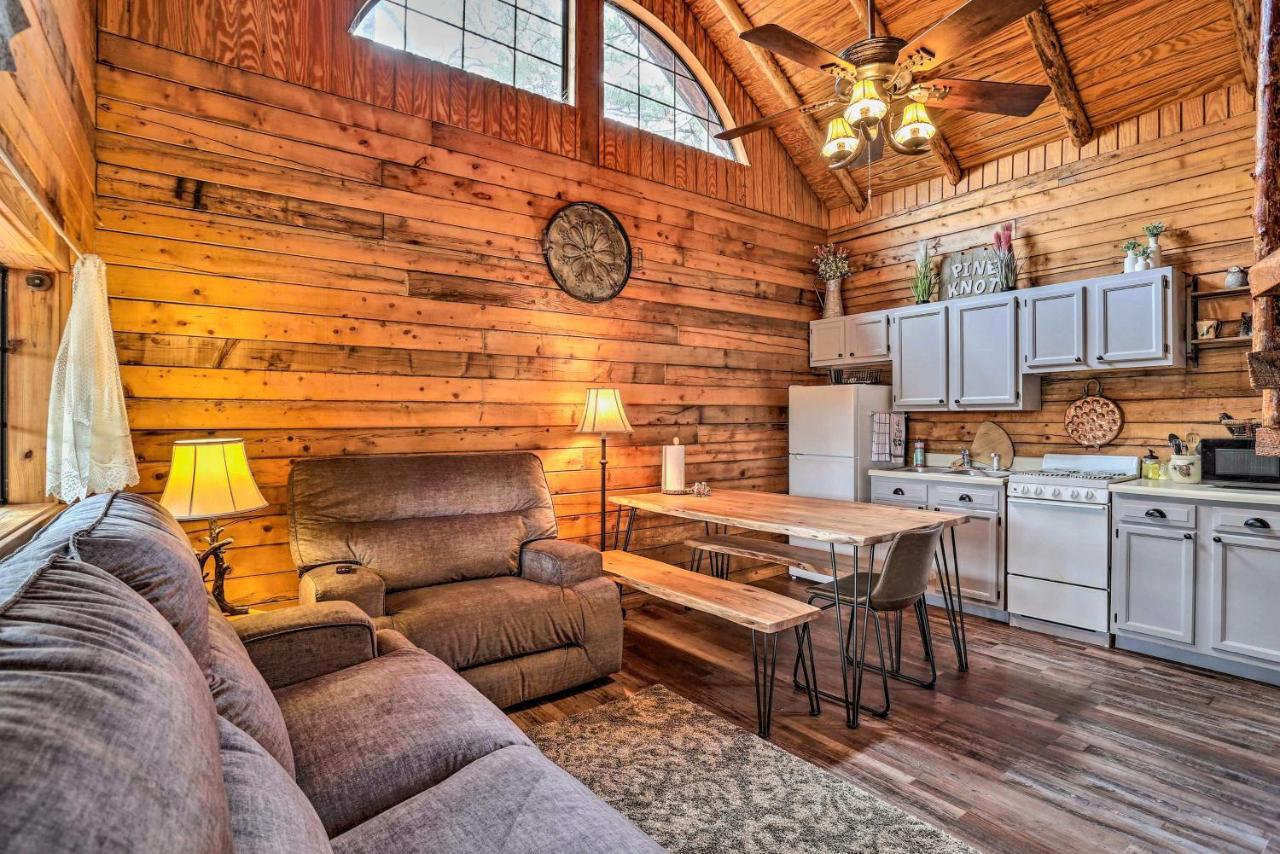 Broken Bow Log Cabin With Fire Pit, Pond, And Deck! Экстерьер фото