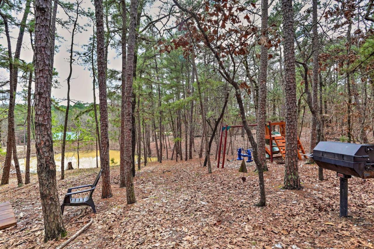 Broken Bow Log Cabin With Fire Pit, Pond, And Deck! Экстерьер фото