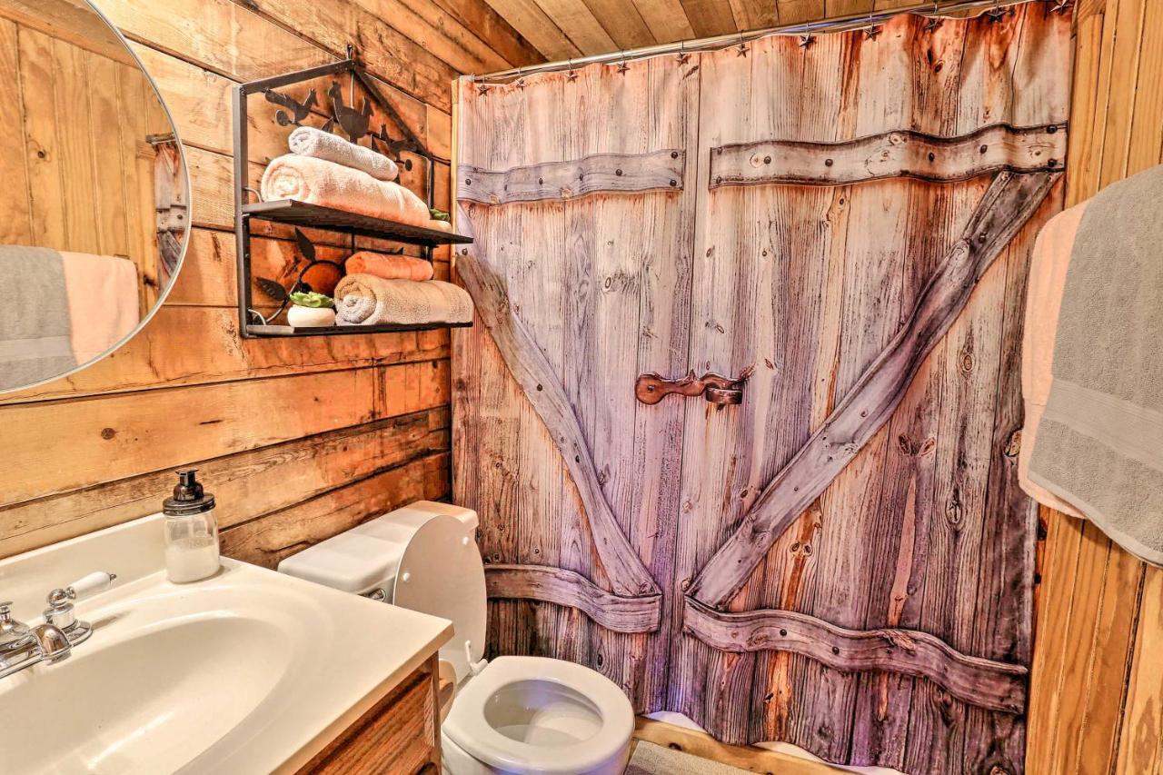 Broken Bow Log Cabin With Fire Pit, Pond, And Deck! Экстерьер фото