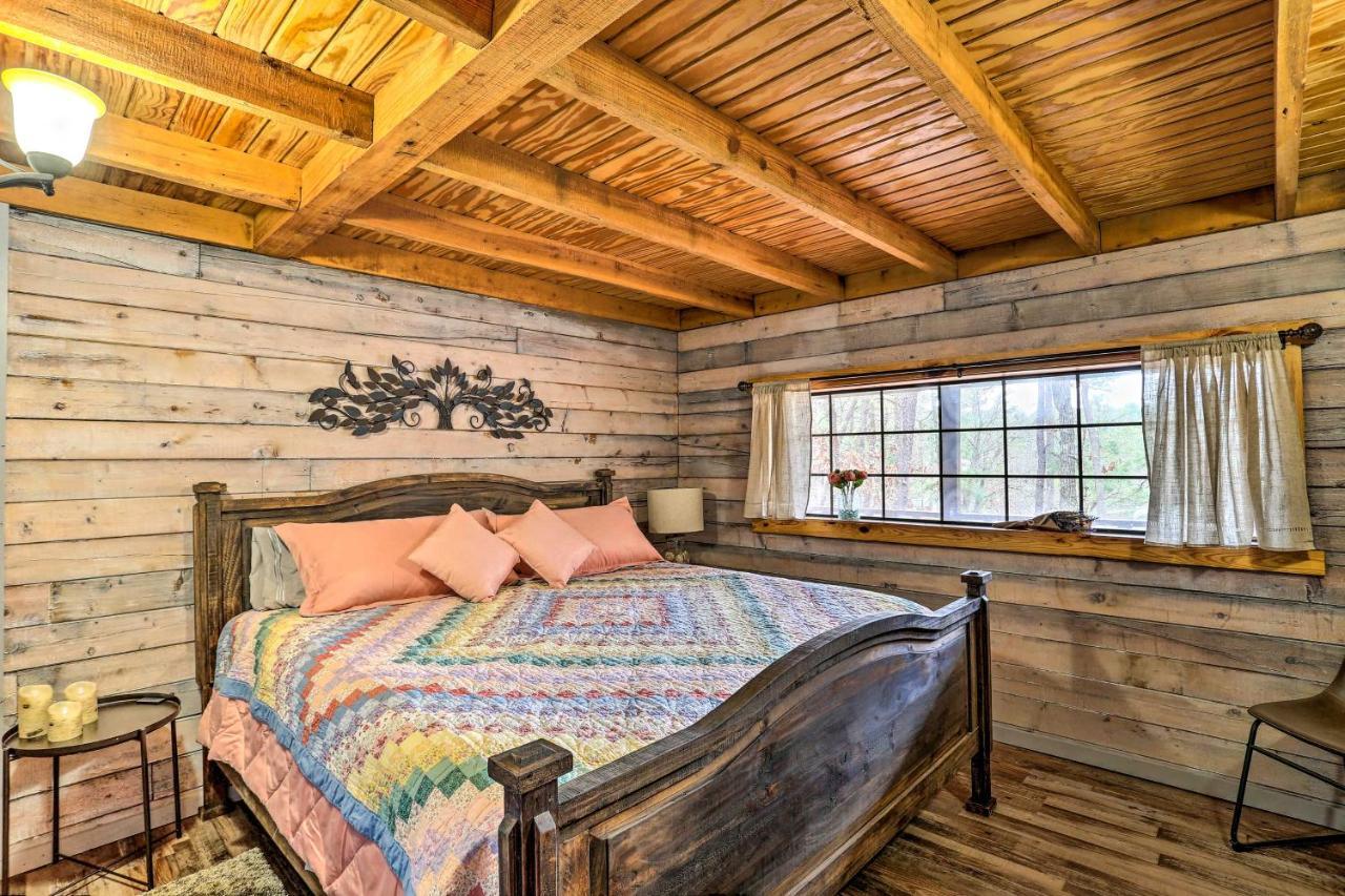 Broken Bow Log Cabin With Fire Pit, Pond, And Deck! Экстерьер фото